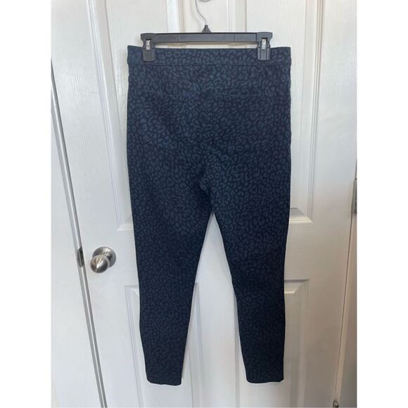 NWT Spanx Women's Denim Leopard embellished Legging Jeans Size L - Picture 2 of 7